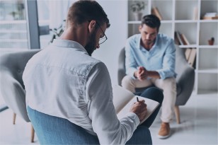 Waarom als werkgever opdraaien voor de kosten van arbeidsrevalidatie? Wat levert dit jou op?